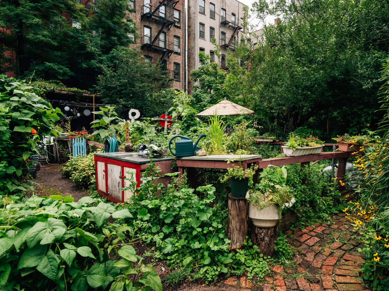 Garden club hotsell